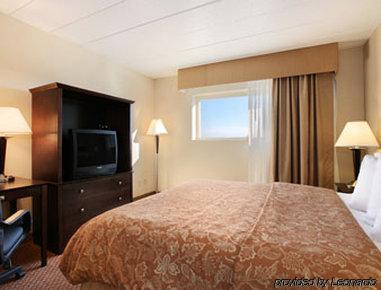 Hotel Ramada Moline East Moline Habitación foto