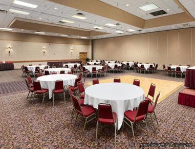 Hotel Ramada Moline East Moline Facilidades foto